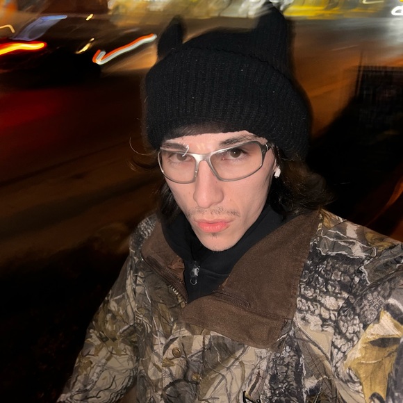 Oh wouldn’t you like to know? - Picture 3 of 4